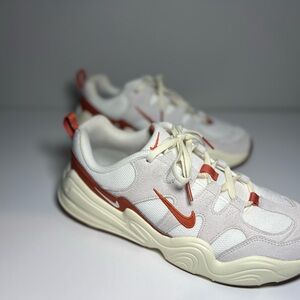 Nike Tech Hera Campfire Orange
